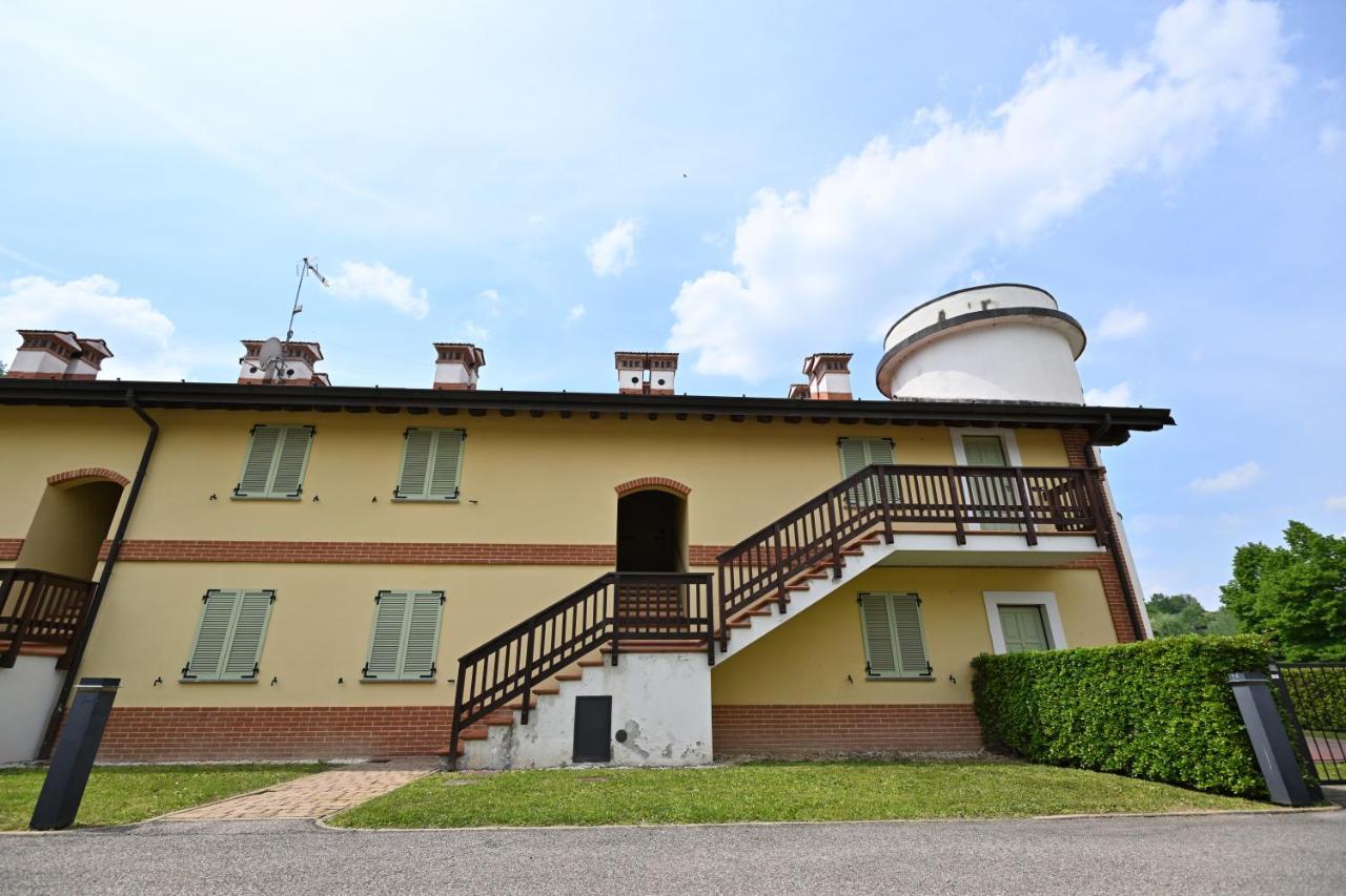 Aura Loving Home Con 4 Posti Letto, Cucina Completa, Terrazzo Ed Un Grande Parco Verde Serravalle d'Asti Extérieur photo