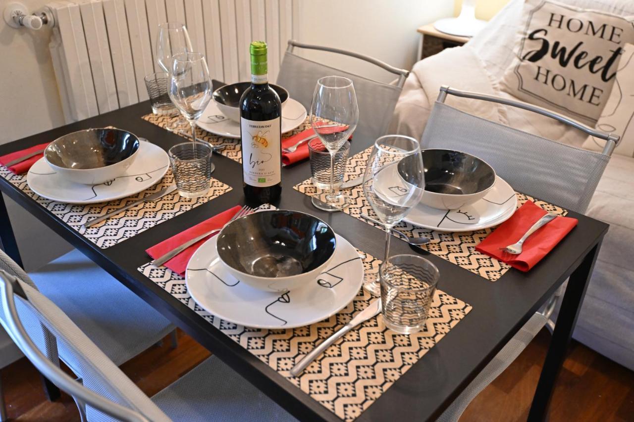 Aura Loving Home Con 4 Posti Letto, Cucina Completa, Terrazzo Ed Un Grande Parco Verde Serravalle d'Asti Extérieur photo