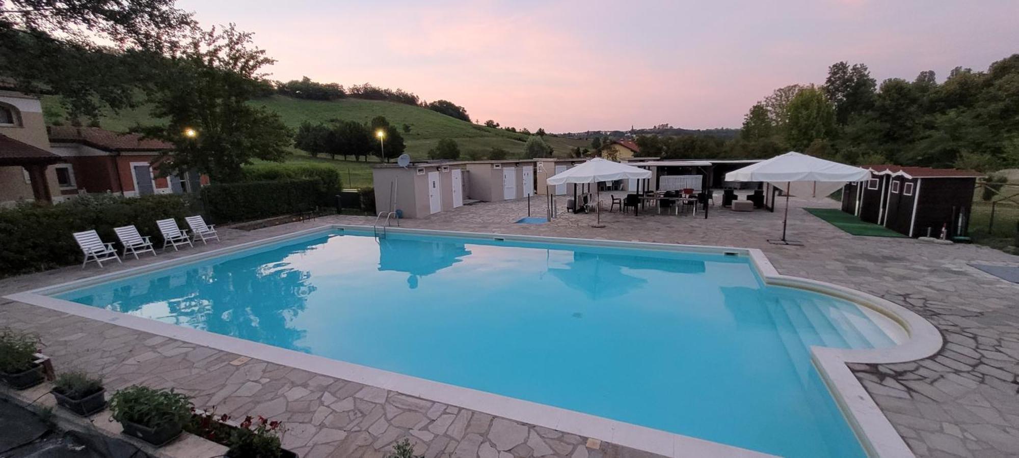 Aura Loving Home Con 4 Posti Letto, Cucina Completa, Terrazzo Ed Un Grande Parco Verde Serravalle d'Asti Extérieur photo